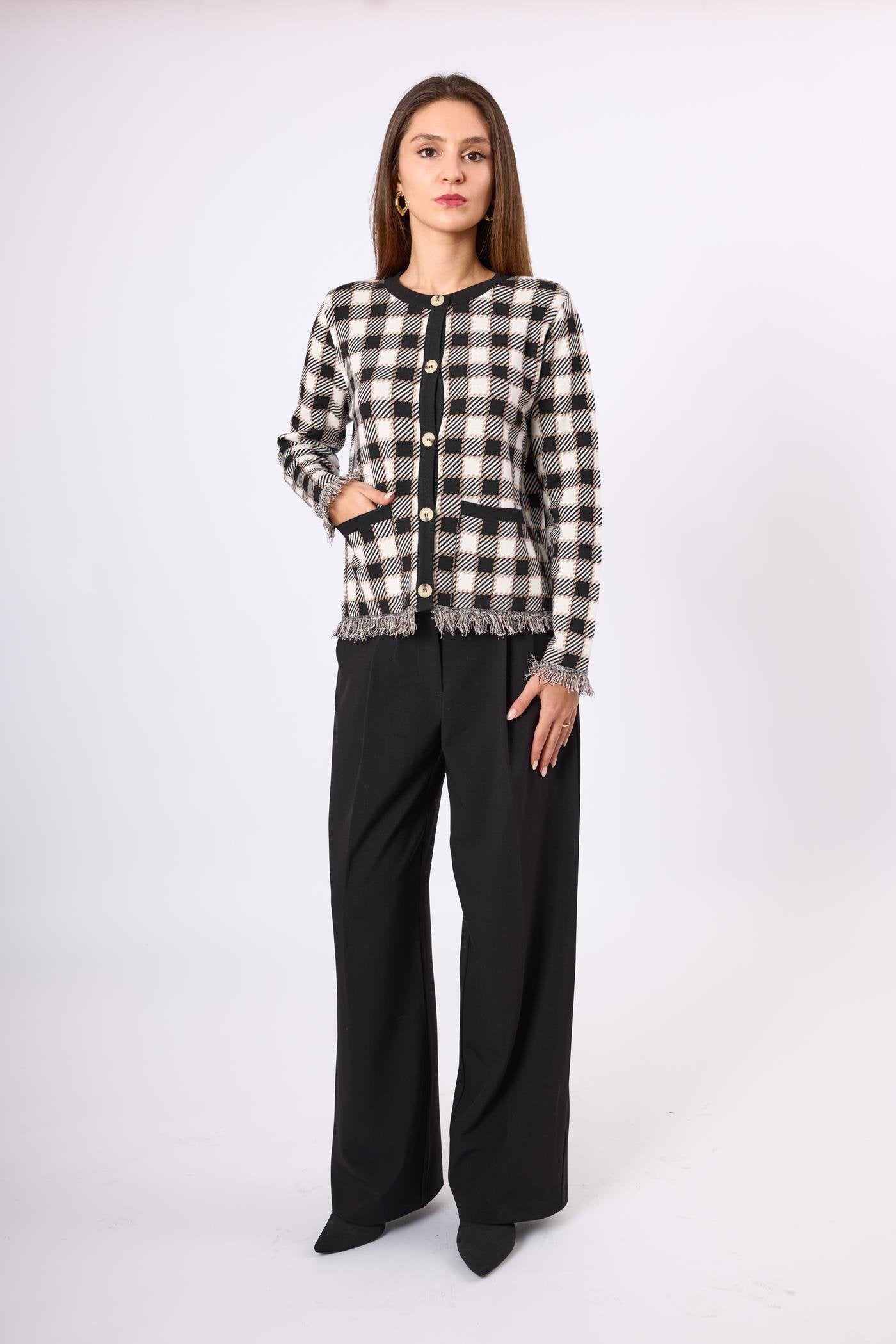 Peraluna-Diana Pötikare Kadın Triko Ceket Siyah/Ekru-Ceket-1-Milagron.com