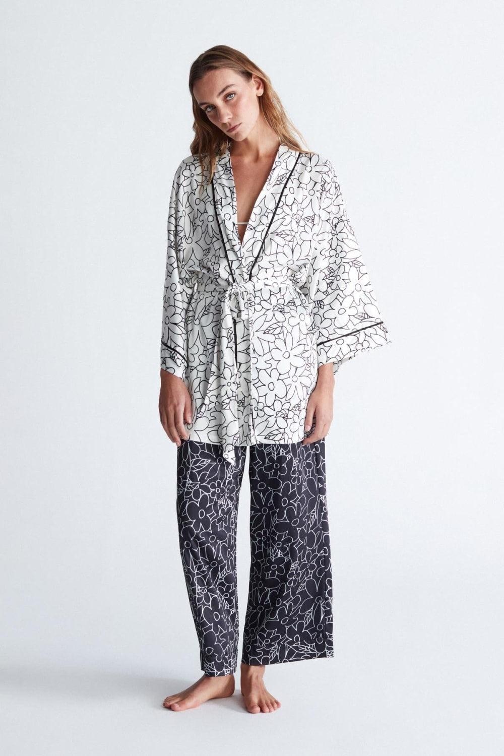 Peraluna-Freesia Kimono 82 cm Çiçek Desen Mini Boy Kemerli Saten Kadın Kimono-Kimono-2-Milagron.com