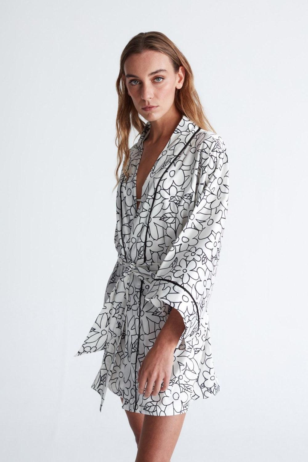 Peraluna-Freesia Kimono 82 cm Çiçek Desen Mini Boy Kemerli Saten Kadın Kimono-Kimono-4-Milagron.com