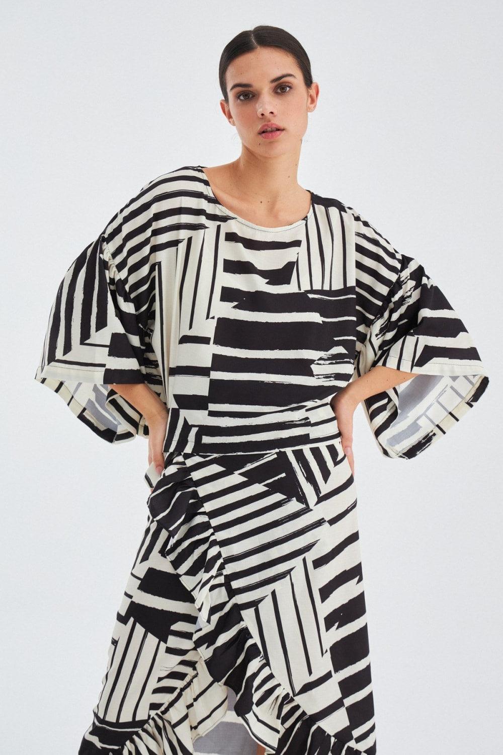 Peraluna-Hanita Geometrik Desenli Bol Kesim Mat Dokulu Yazlık Kadın Bluz-Bluz-1-Milagron.com