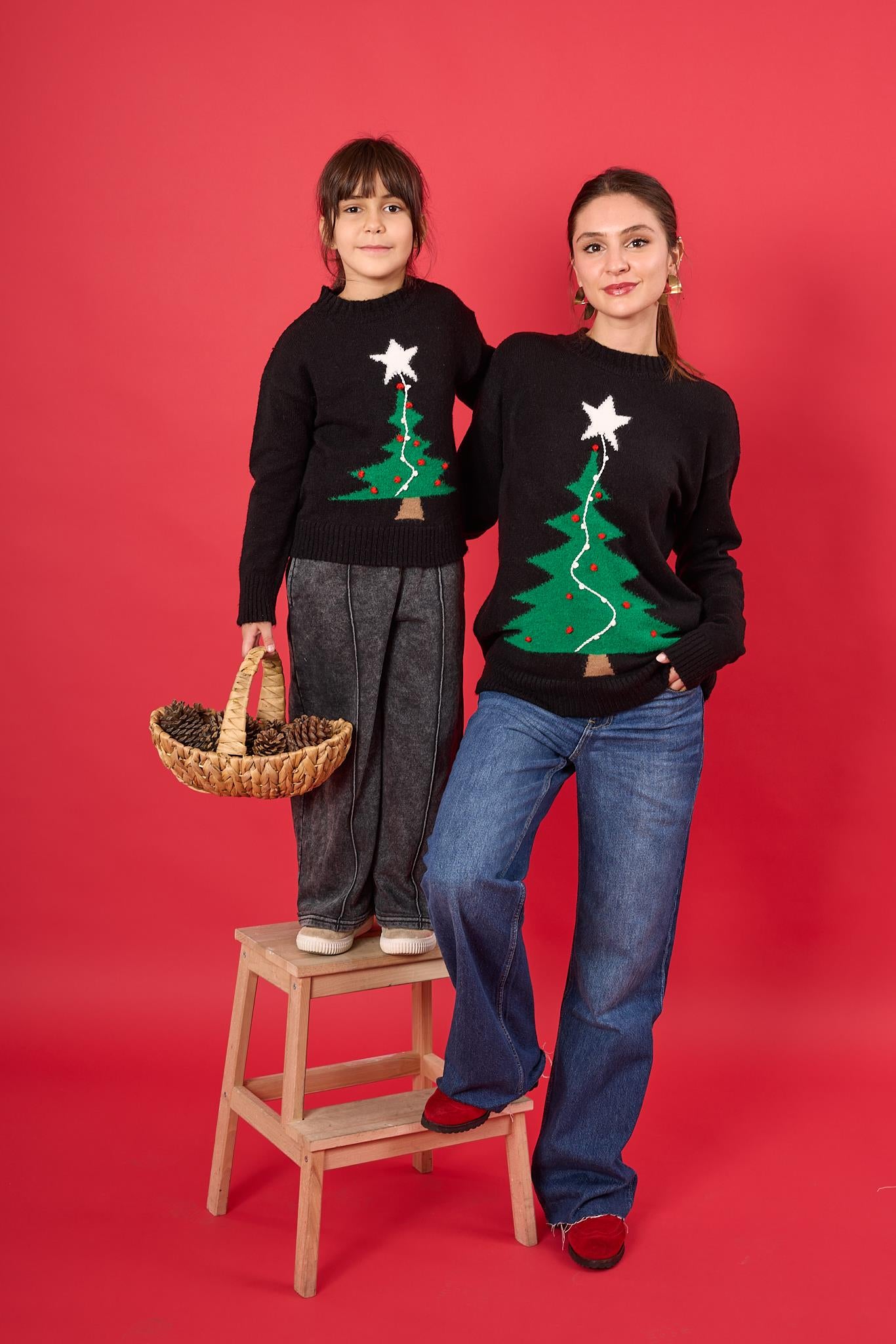 Peraluna-Happy Times Çam Ağacı Desenli Unisex Yılbaşı Kazağı Siyah/Yeşil-Kazak & Triko-8-Milagron.com