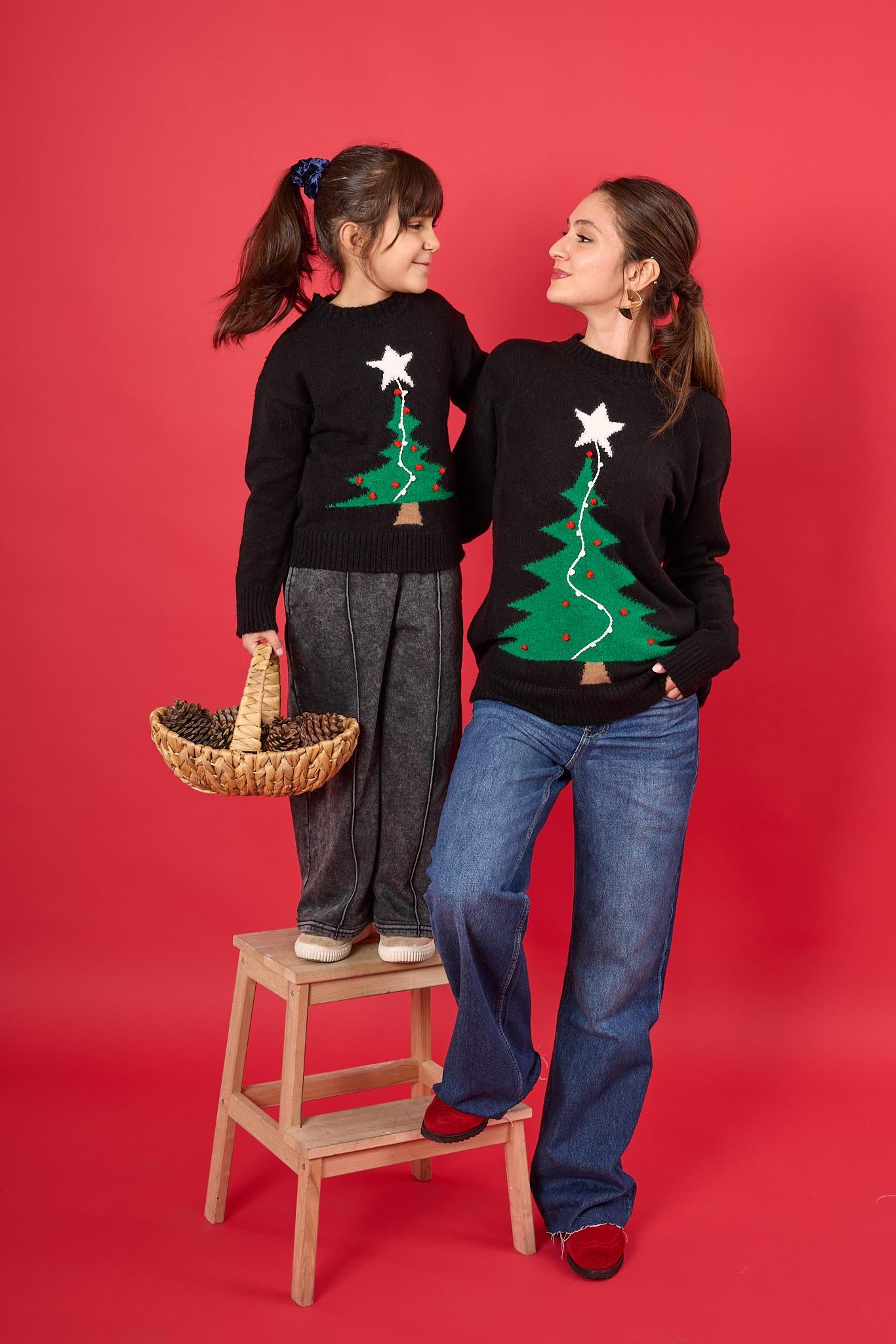 Peraluna-Happy Times Çam Ağacı Desenli Yılbaşı Kazağı Siyah/Yeşil-Kazak & Triko-10-Milagron.com