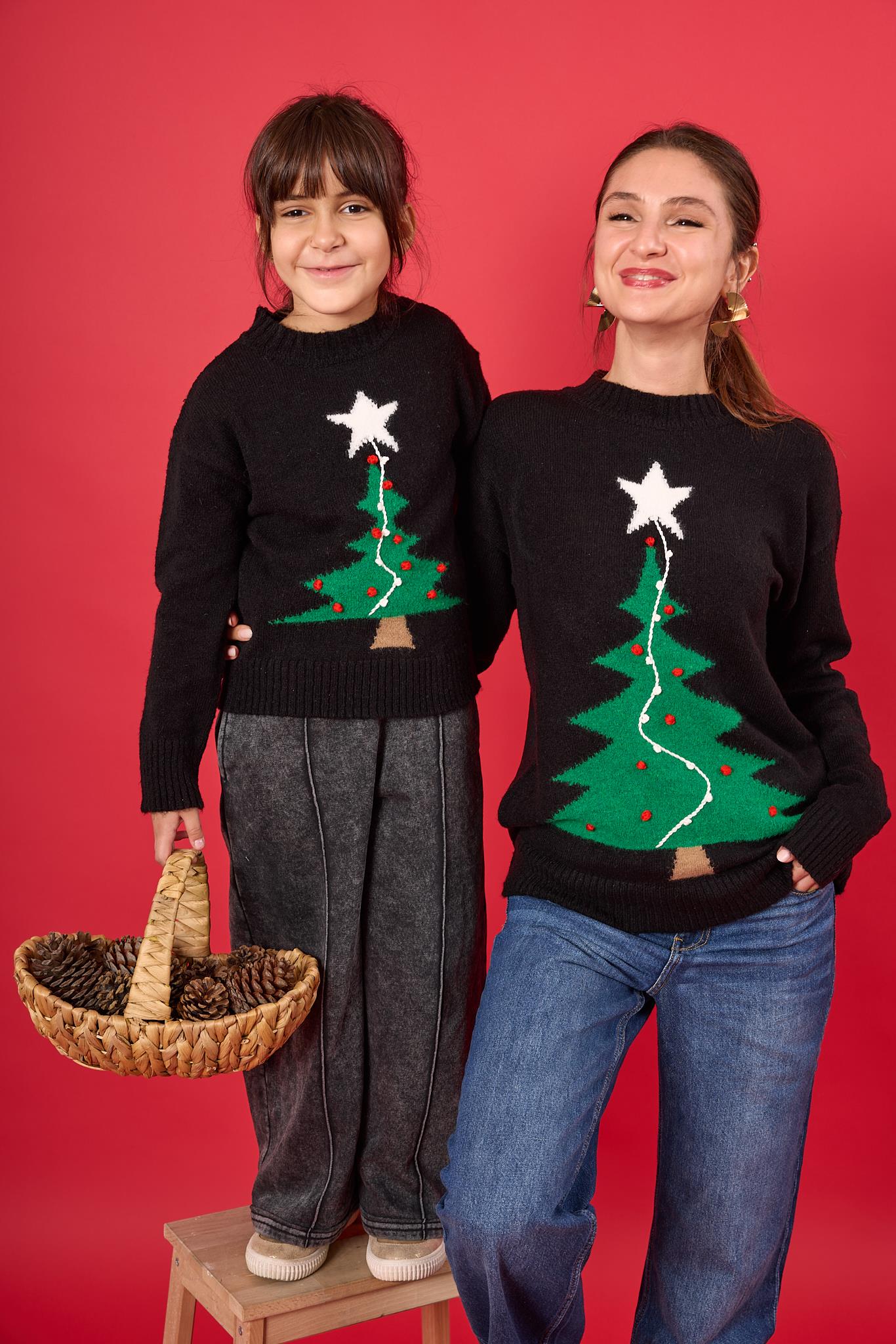 Peraluna-Happy Times Çam Ağacı Desenli Yılbaşı Kazağı Siyah/Yeşil-Kazak & Triko-11-Milagron.com