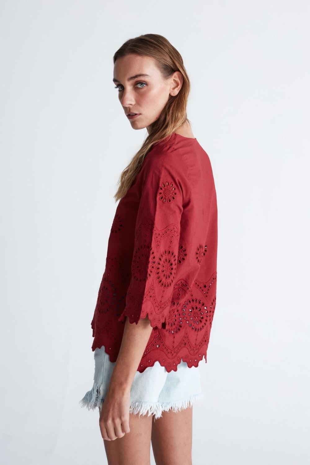 Peraluna-Hi̇romi̇ Blouse %100 Pamuk V Yaka 3/4 Çan Kol Yazlık Kadın Bluz -Bluz-21-Milagron.com