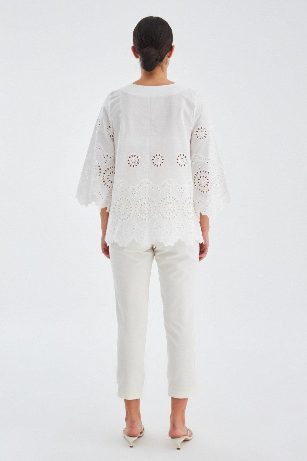 Peraluna-Hi̇romi̇ Blouse %100 Pamuk V Yaka 3/4 Çan Kol Yazlık Kadın Bluz -Bluz-7-Milagron.com