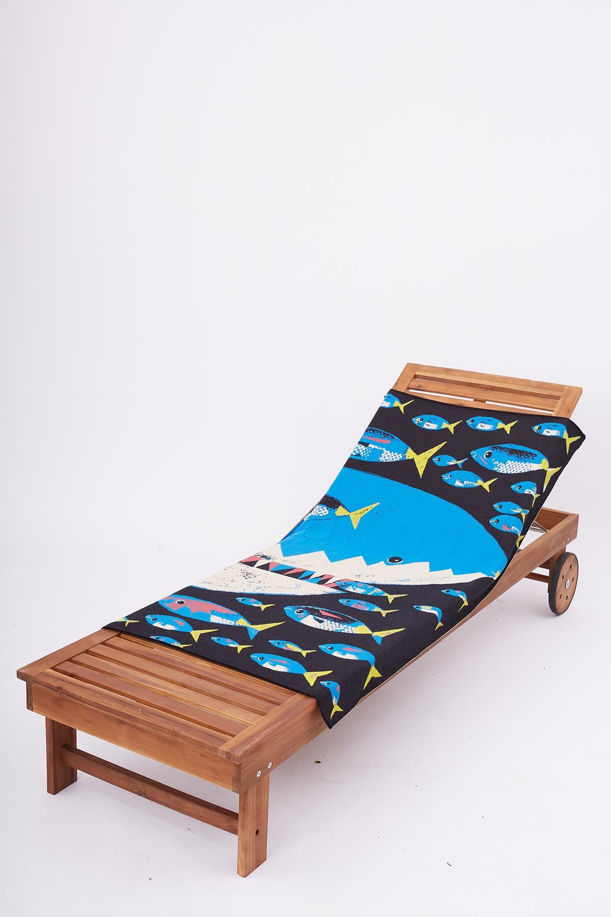 Peraluna Hungry Shark Beach Towel Jakarlı Pamuklu Plaj Örtüsü - Mavi Multi