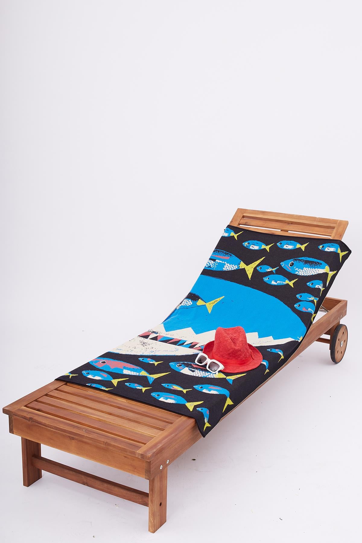Peraluna Hungry Shark Beach Towel Jakarlı Pamuklu Plaj Örtüsü - Mavi Multi
