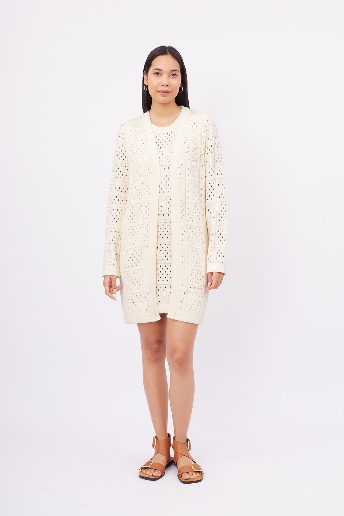 Peraluna-Isabel Cardi̇gan Ajur örgü El Yapımı Broş Detaylı Düz Kesim Kadın Triko Hırka Ekru-Kazak & Triko-1-Milagron.com