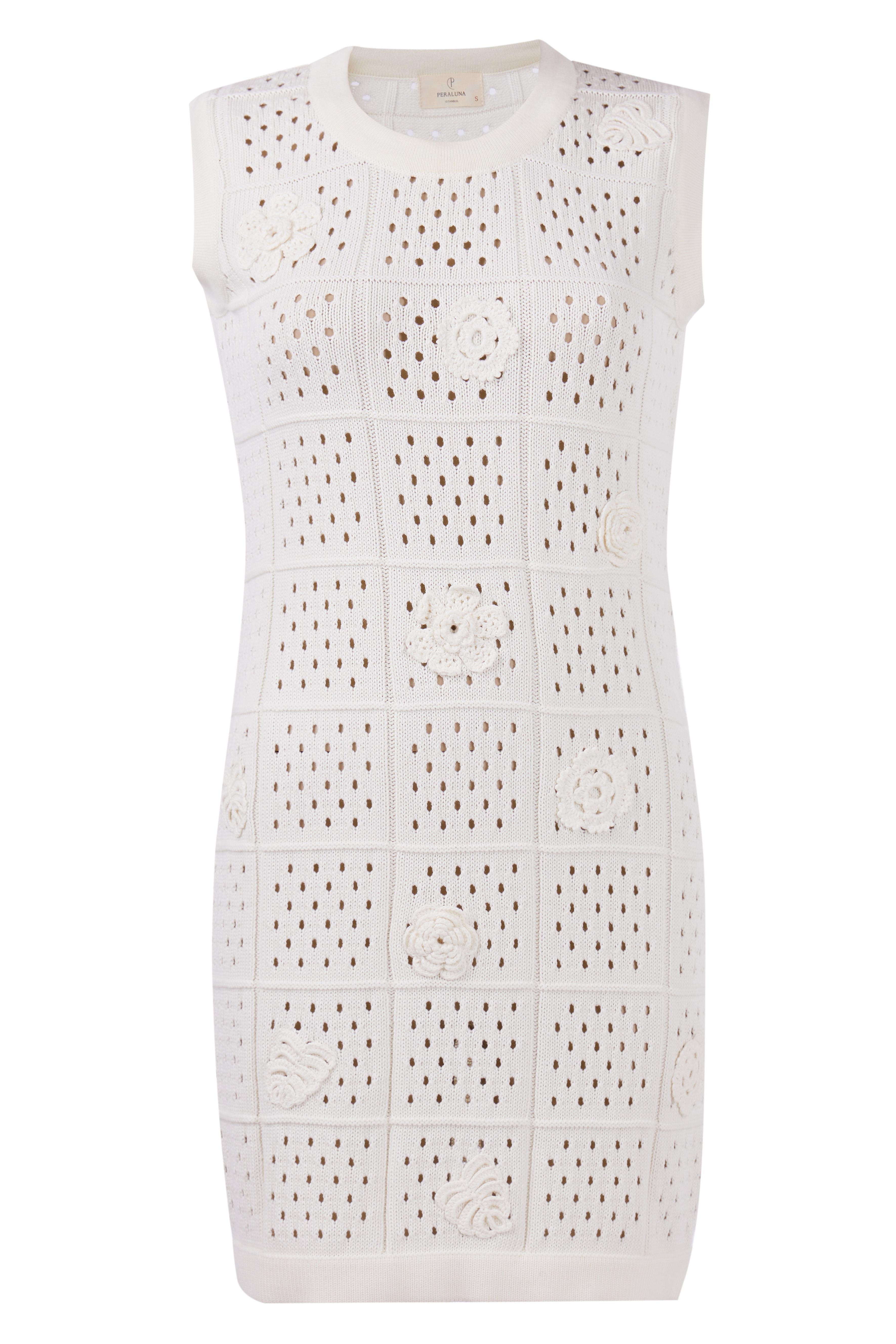 Peraluna-Isabel Dress Ajur örgü El Yapımı çiçek Detaylı Düz Kesim Kolsuz Kadın Triko Elbise Ekru-Elbise-10-Milagron.com