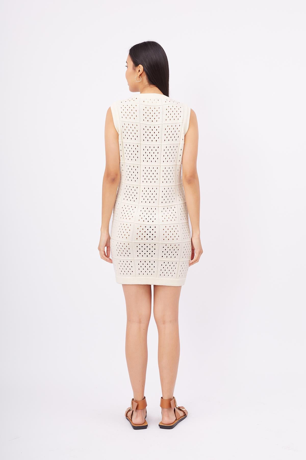 Peraluna-Isabel Dress Ajur örgü El Yapımı çiçek Detaylı Düz Kesim Kolsuz Kadın Triko Elbise Ekru-Elbise-9-Milagron.com