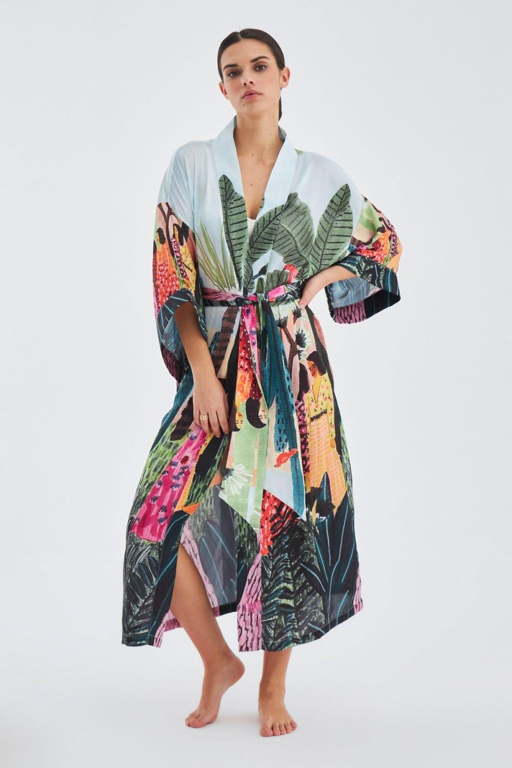 Peraluna-Kauri̇ Tropik Desenli Bilek Hizası Saten Kadın Kimono-Kimono-5-Milagron.com