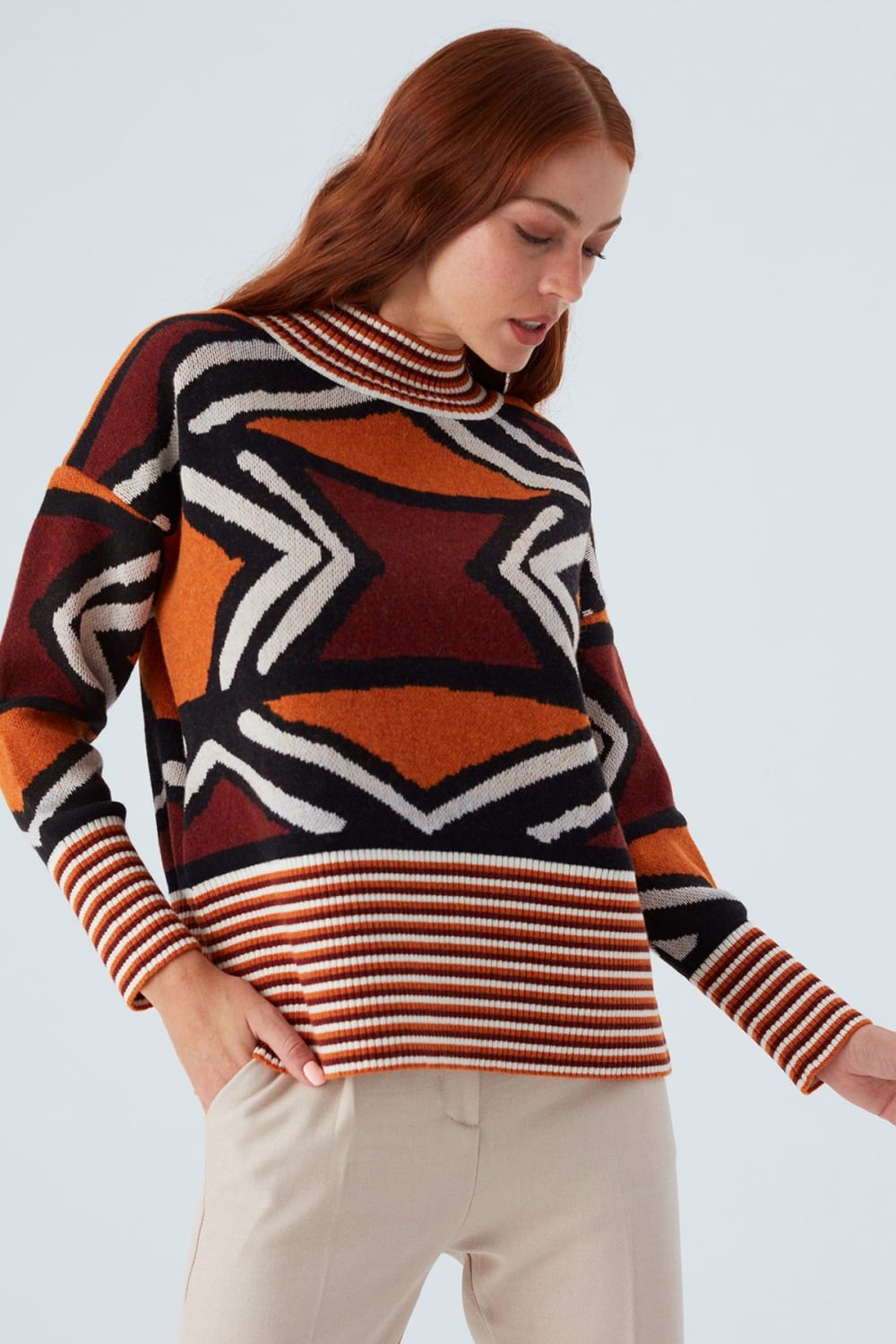 Peraluna-Kenda Pullover Etnik Jakar Desenli Yünlü Krop Kadın Triko Kazak-Kazak & Triko-3-Milagron.com