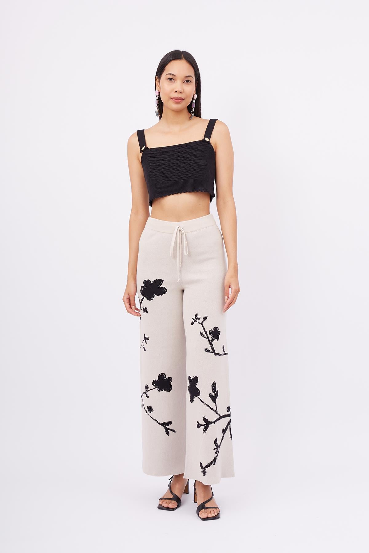 Peraluna-Lady Sakura Trouser Sakura Desen Yüksek Bel Rahat Kesim Beli Lastikli Kadın Triko Pantolon Bej-Pantolon-1-Milagron.com