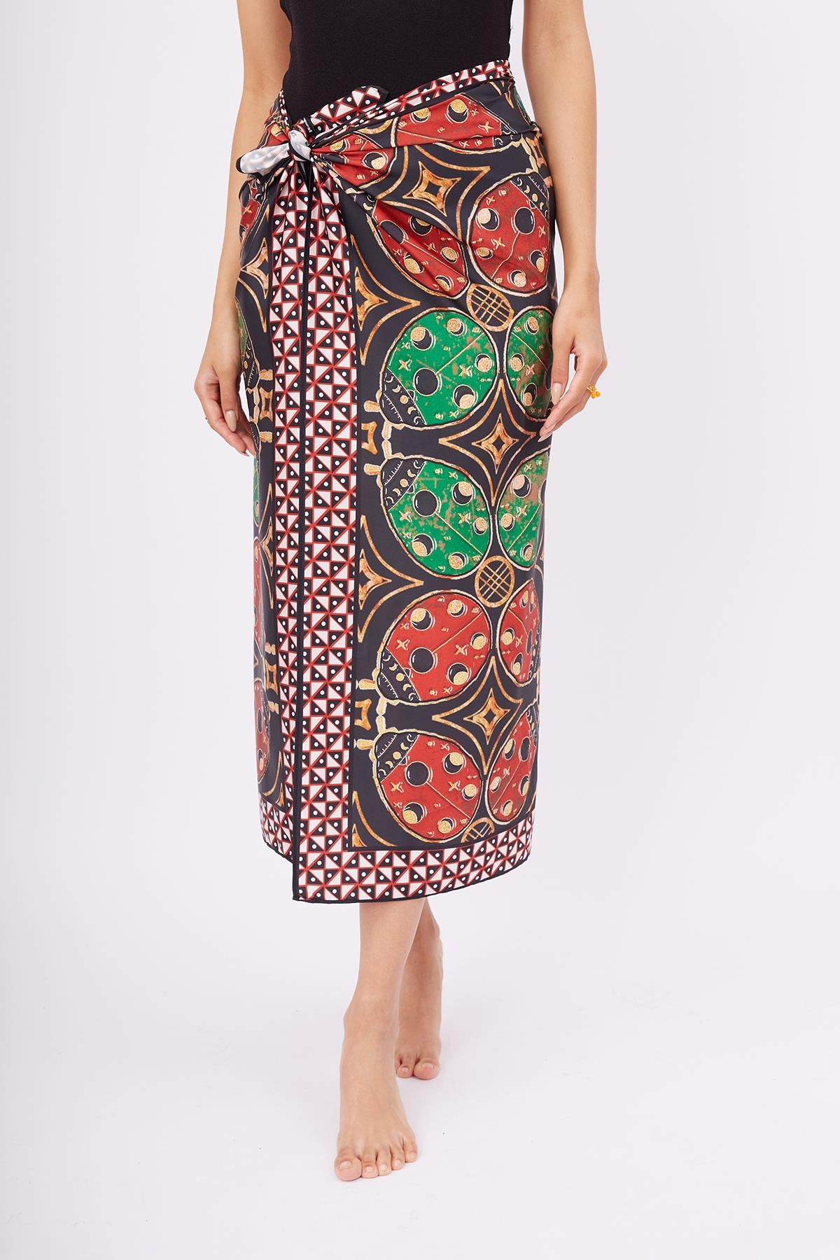 Peraluna-Ladybug Scarfe Uğurböceği Baskılı Saten Eşarp çok Renkli-Eşarp-7-Milagron.com