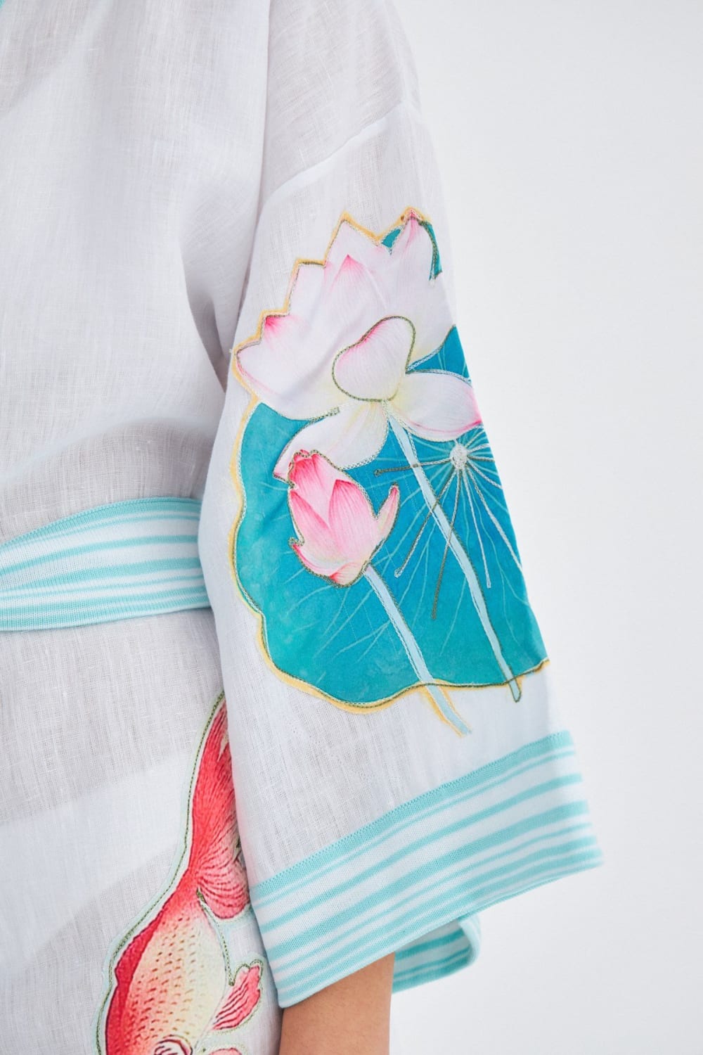 Peraluna-Lotus Balık Aplikeli Keten Karışımlı Diz Altı Kadın Kimono-Kimono-8-Milagron.com