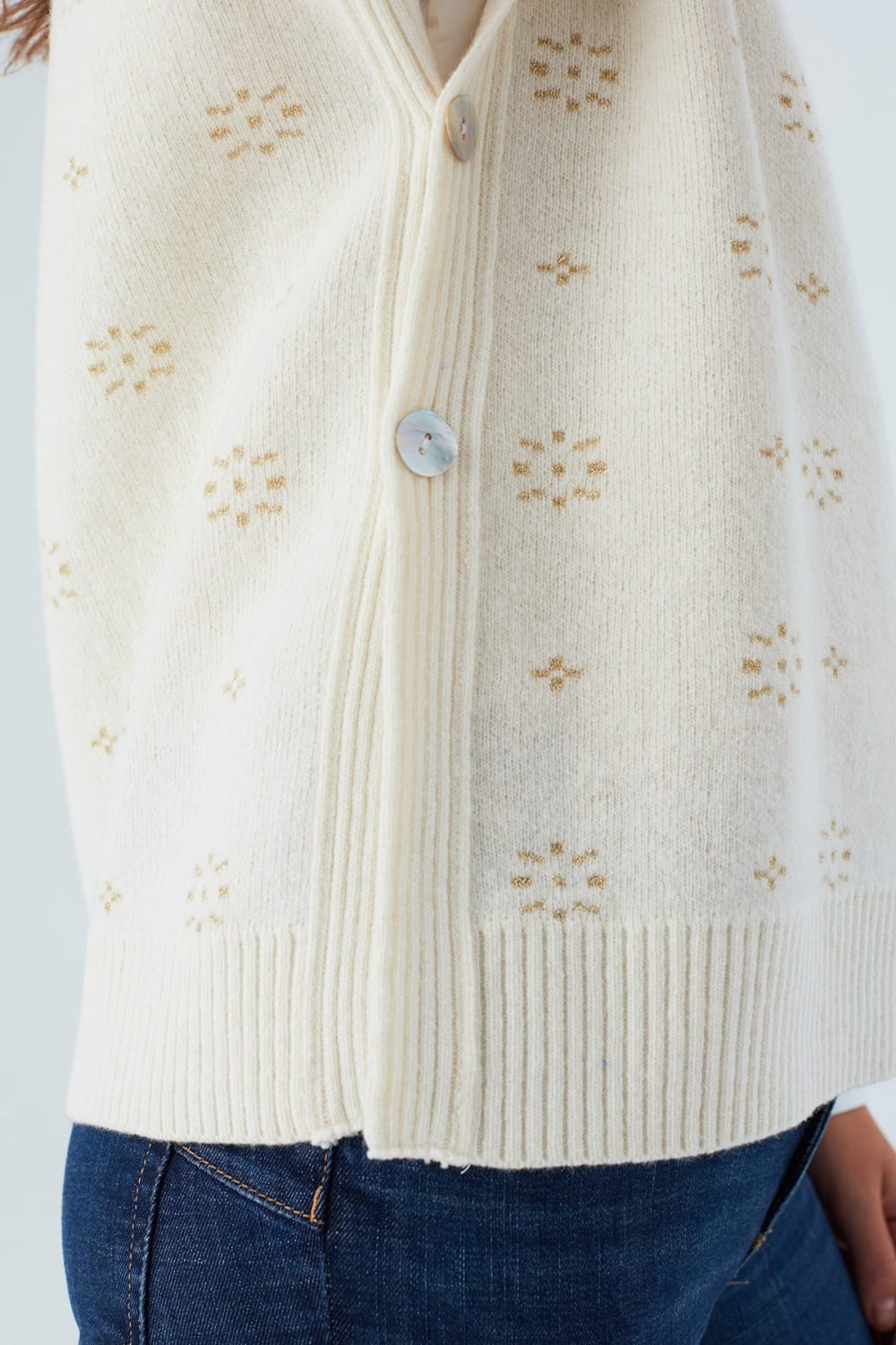 Peraluna-Lulu Vest Simli Kar Taneli Yanları Düğmeli V Yaka Kadın Triko Süveter Ekru-Kazak & Triko-5-Milagron.com