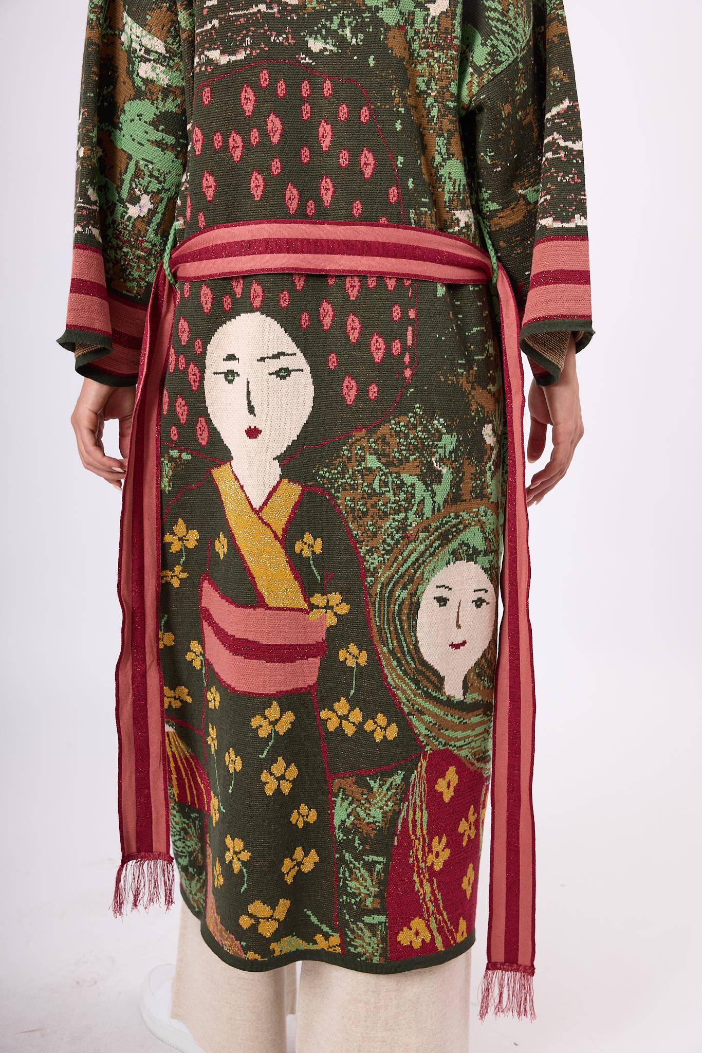 Peraluna-Magic Moments Jakarlı Kadın Uzun Triko Kimono Koyu Yeşil Multi-Kimono-7-Milagron.com