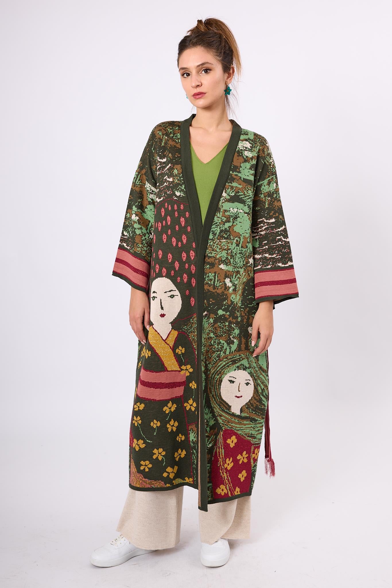 Peraluna-Magic Moments Jakarlı Kadın Uzun Triko Kimono Koyu Yeşil Multi-Kimono-8-Milagron.com