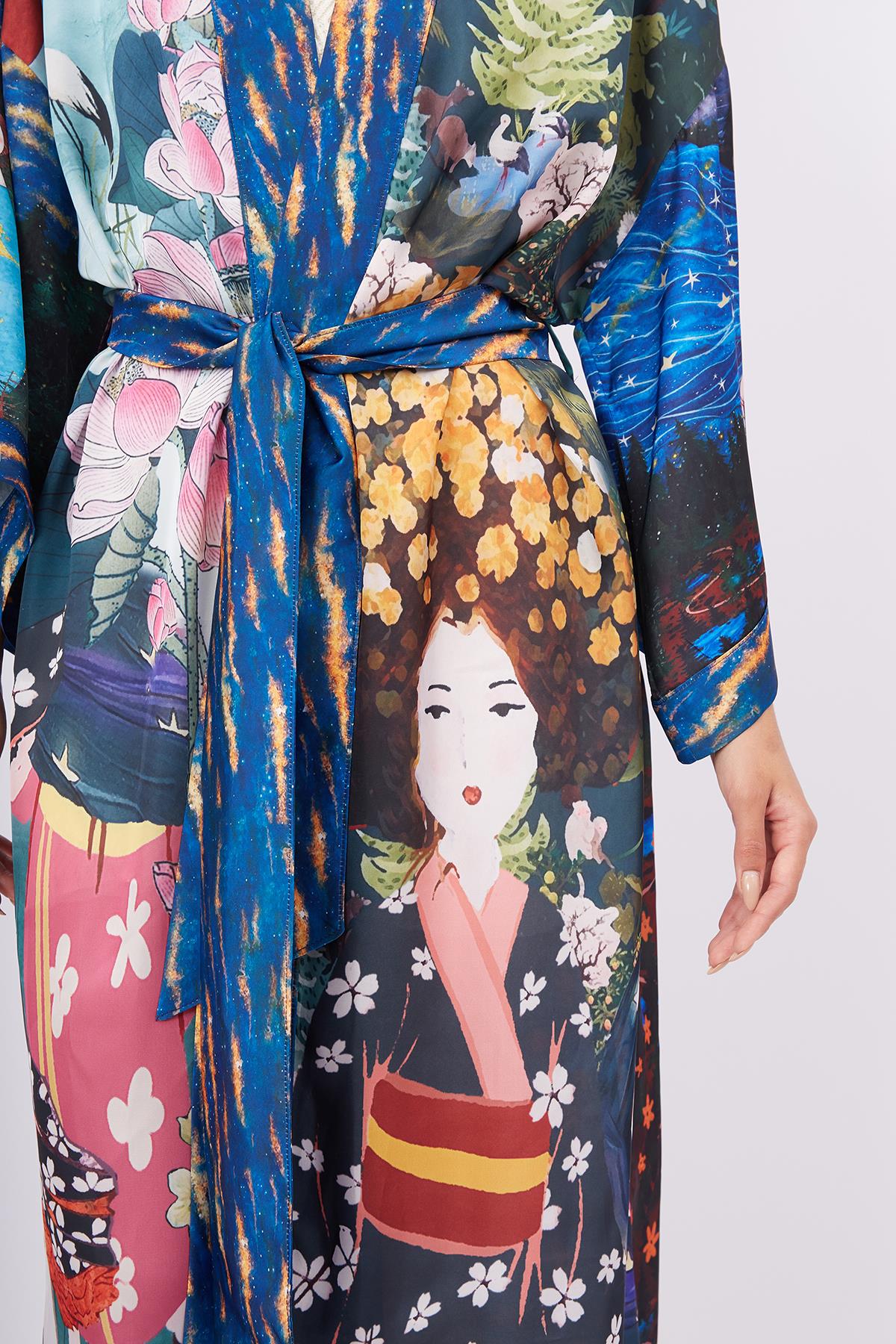 Peraluna-Magic Moments Long Kimono Anne Kız Baskılı 125 Cm Uzun Saten Kadın Kimono-Kimono-3-Milagron.com