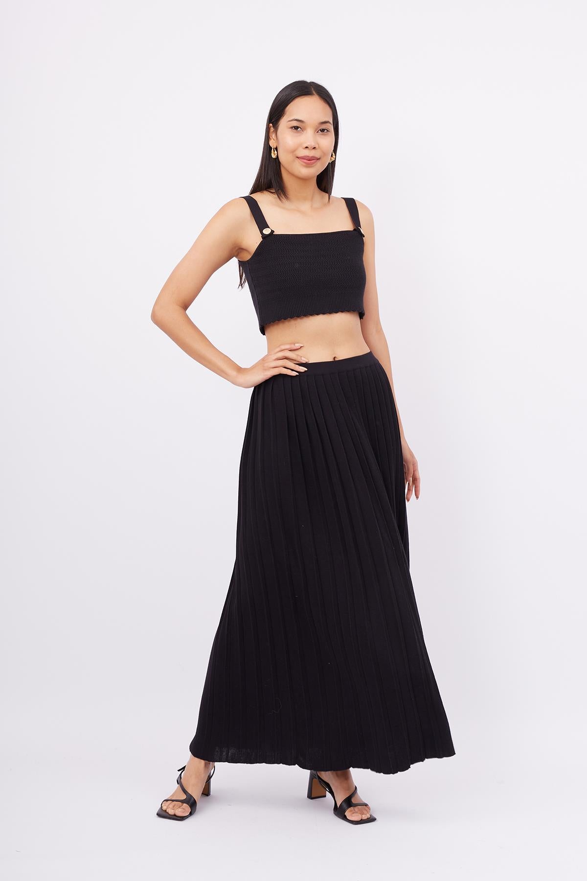 Peraluna-Maxi Skirt Maxi Boy Pileli Kadın Triko Etek Siyah-Etek-7-Milagron.com