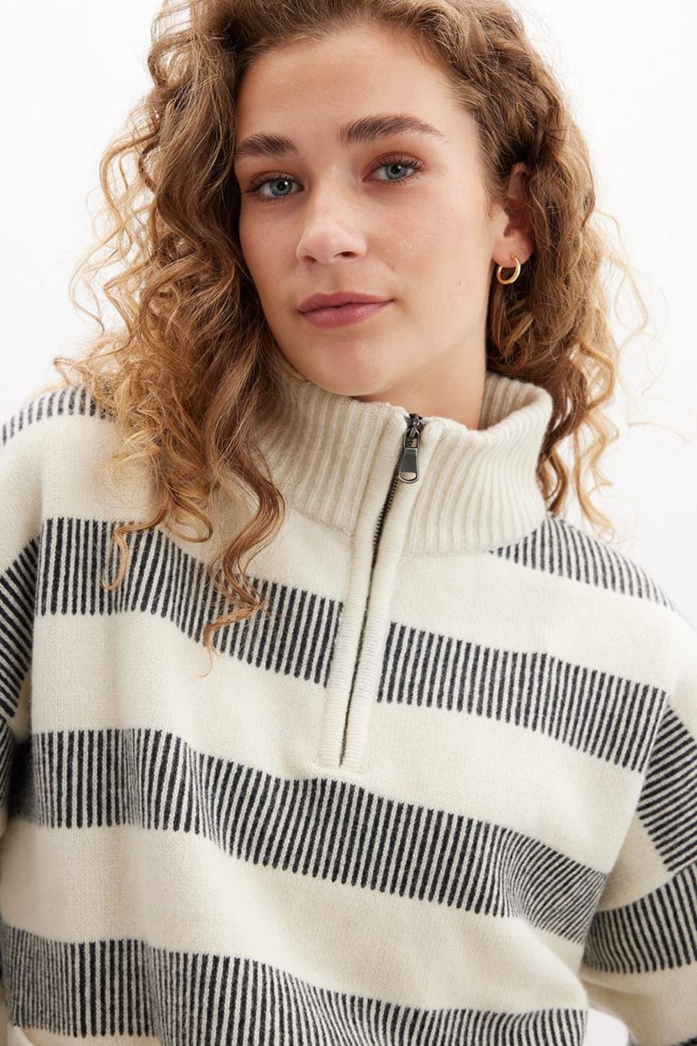 Peraluna-Misty Sweater Yüksek Yaka Fermuarlı Çizgili Yün Karışım Kadın Triko Kazak-Kazak & Triko-2-Milagron.com