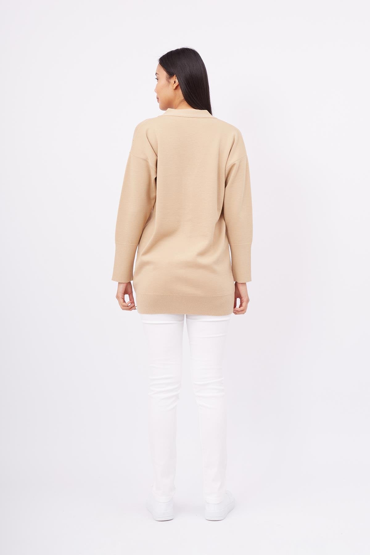 Peraluna-Nicola Long Cardigan Cepli Klasik Kesim V Yaka Uzun Kadın Triko Hırka Bej-Kazak & Triko-8-Milagron.com