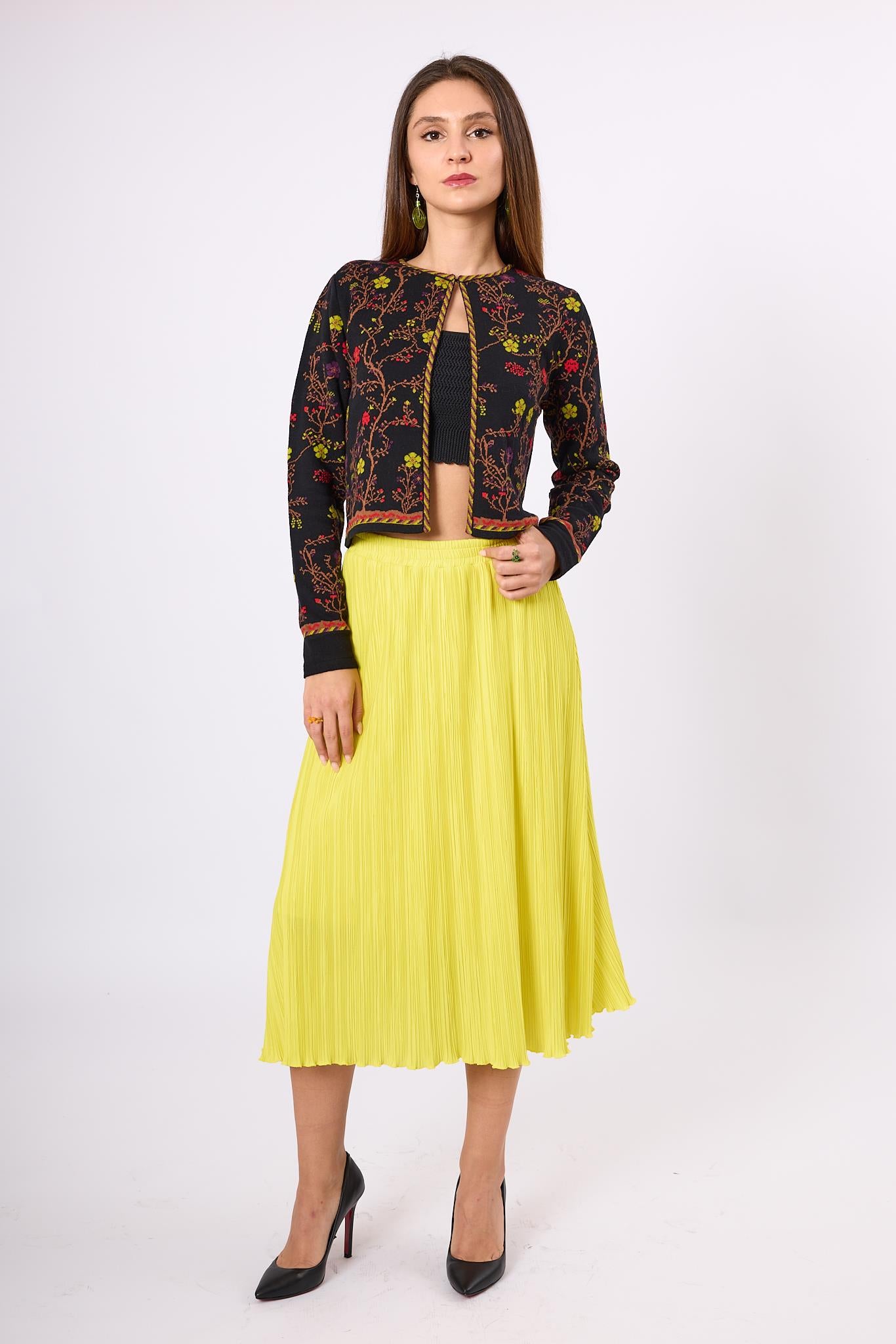 Peraluna-Nostalgia Çiçek Desenli Kadın Krop Hırka Siyah/Multi-Kazak & Triko-9-Milagron.com