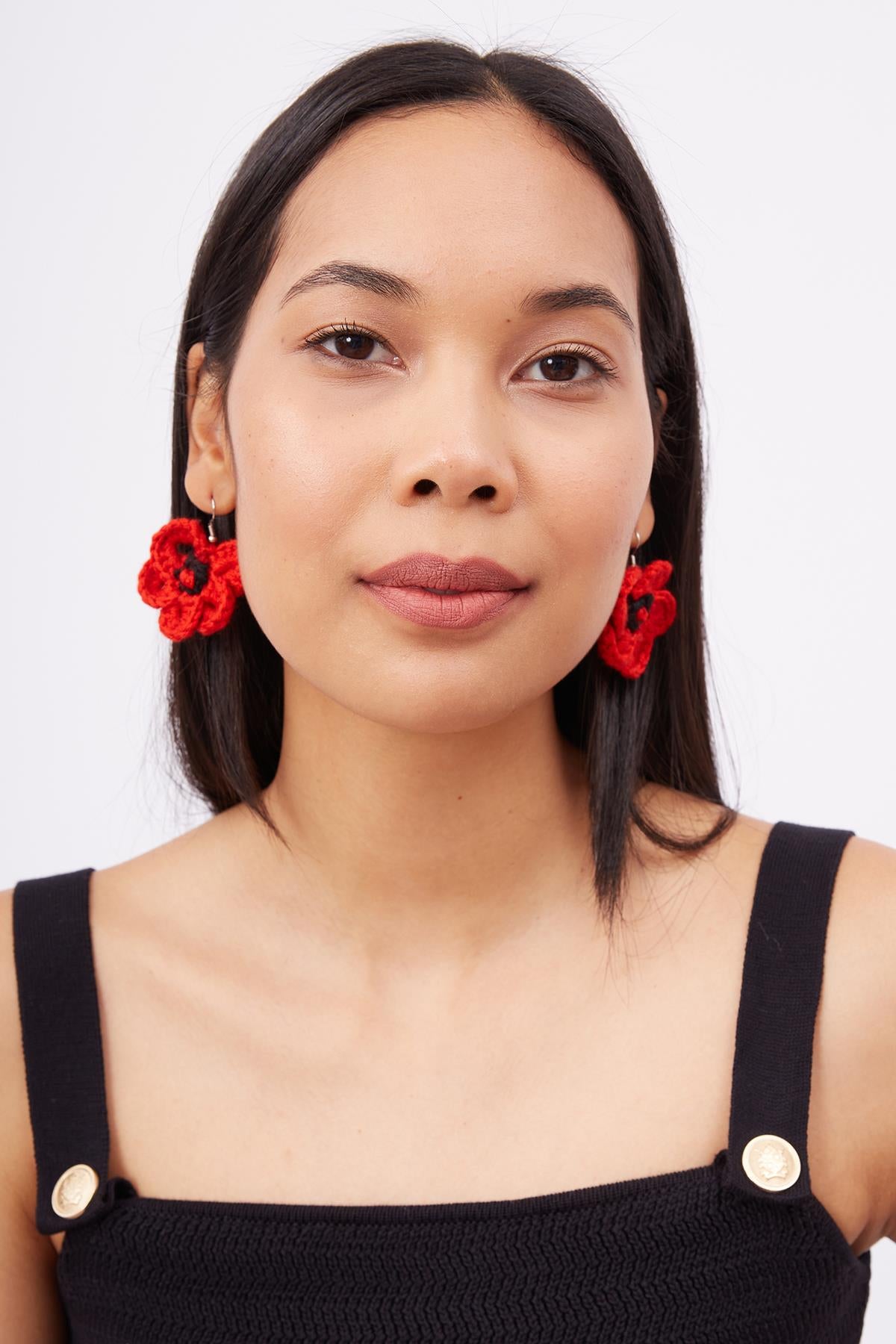 Peraluna-Poppy Earrings El Yapımı Gelincik Küpe Ekru-Küpe-5-Milagron.com