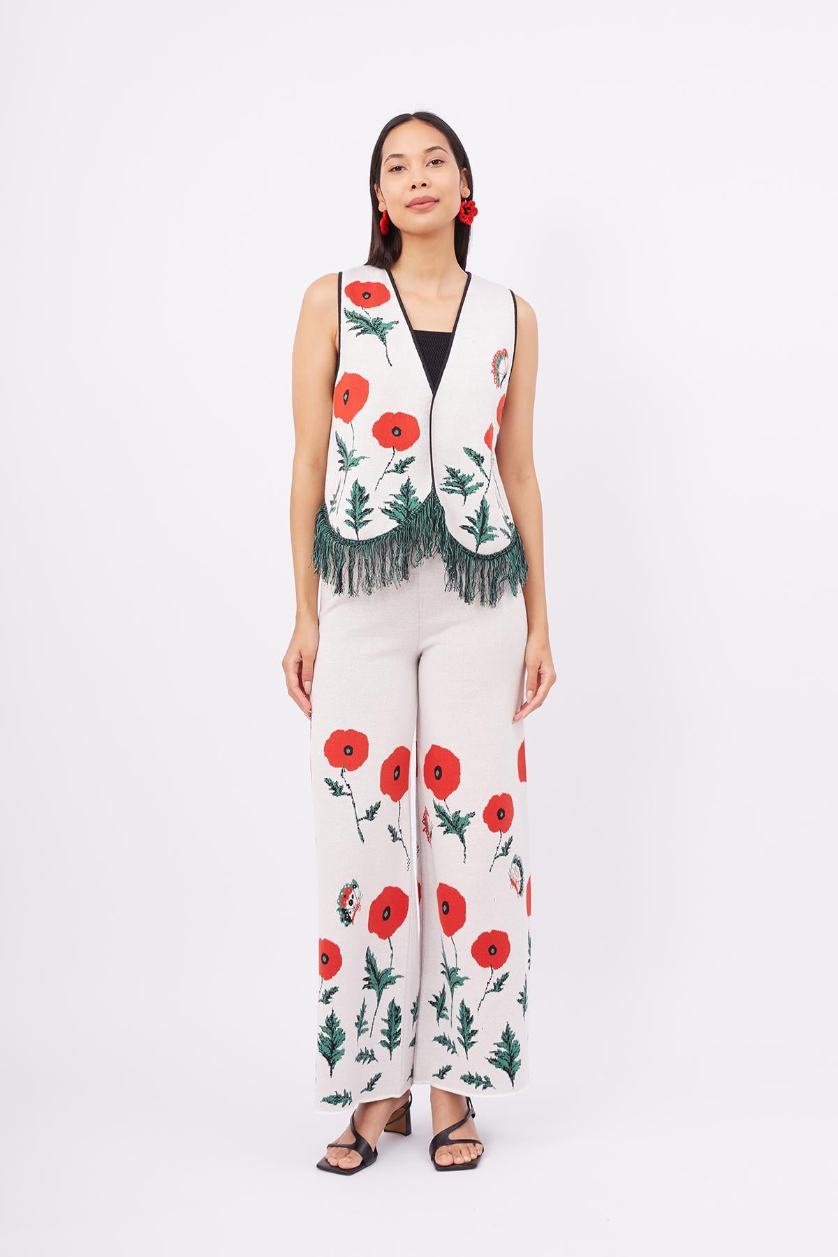 Peraluna-Poppy Waistcoat Gelincik Desen V Yaka Eteği Püskül Detaylı Rahat Kesim Kadın Triko Yelek Ekru Multi-Yelek-1-Milagron.com