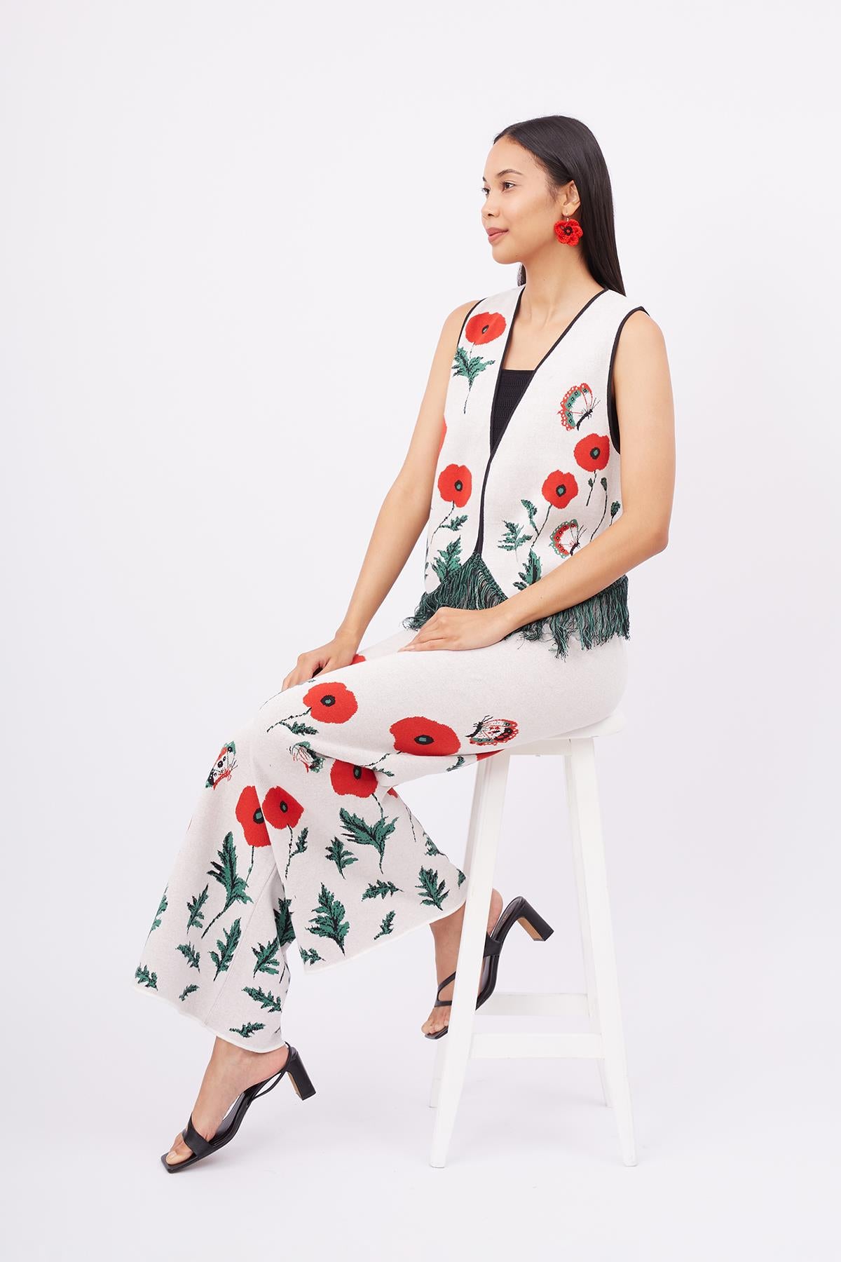 Peraluna-Poppy Waistcoat Gelincik Desen V Yaka Eteği Püskül Detaylı Rahat Kesim Kadın Triko Yelek Ekru Multi-Yelek-7-Milagron.com