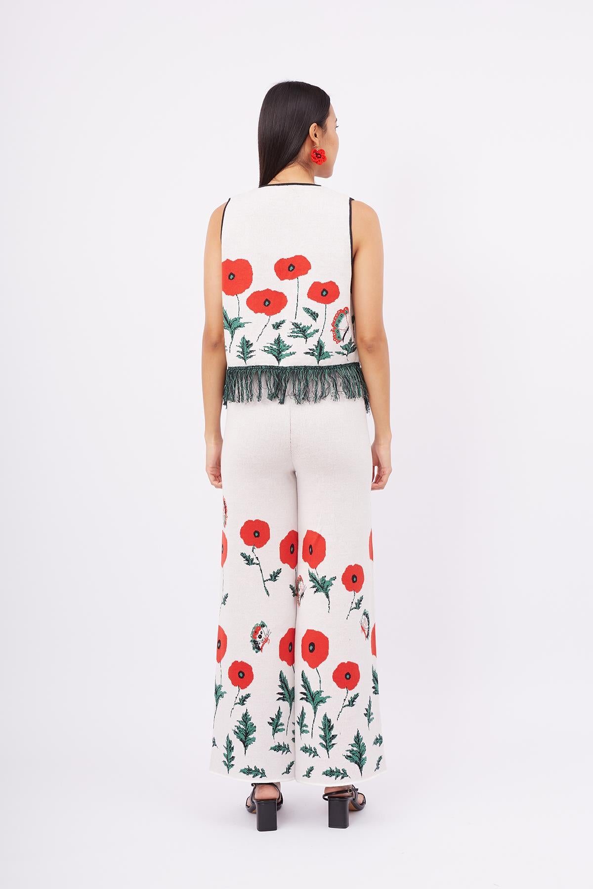 Peraluna-Poppy Waistcoat Gelincik Desen V Yaka Eteği Püskül Detaylı Rahat Kesim Kadın Triko Yelek Ekru Multi-Yelek-8-Milagron.com