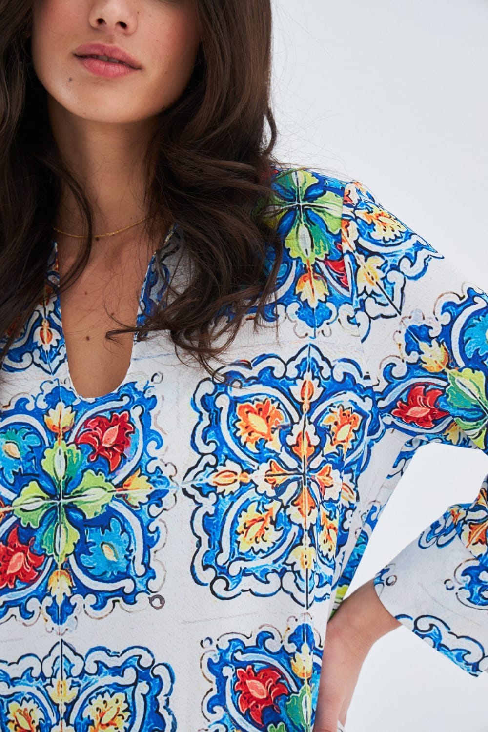 Peraluna-Ria Caftan Çini Desenli 123 Cm Derin Yırtmaçlı Saten Kadın Kaftan -Kimono-7-Milagron.com