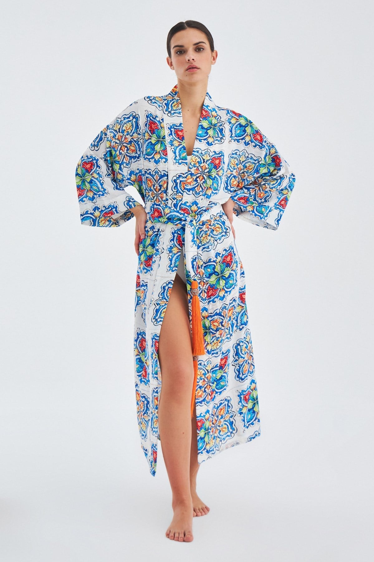 Peraluna Ria KiMono Çini Desenli 127 Cm Püskül Kemer Detaylı Saten Kadın Kimono - Çok Renkli