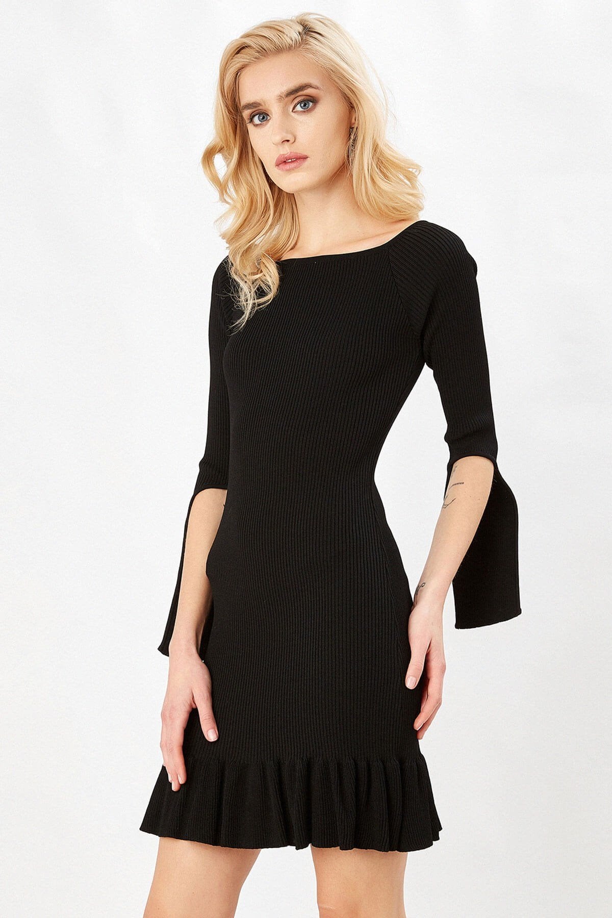 Peraluna-Ribanalı Fırfırlı Kadın Abiye Elbise Si̇yah-Elbise-2-Milagron.com