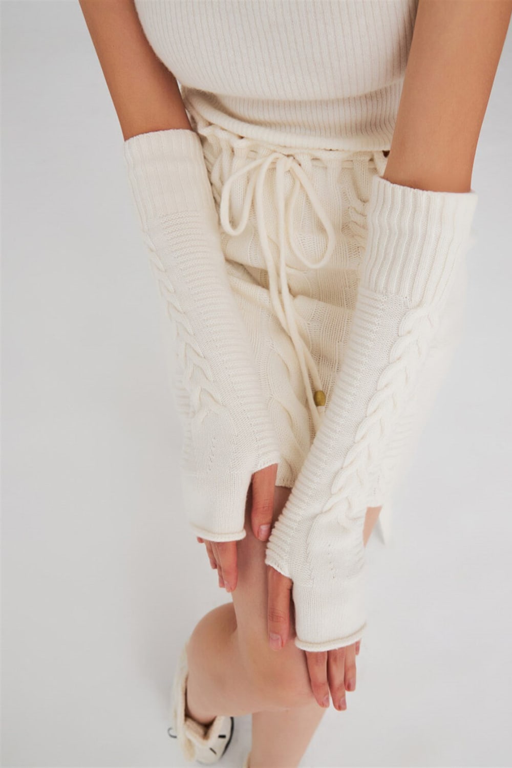 Peraluna-Saç Örgü Desenli Kaşmir Karışımlı Uzun Kadın Triko Eldiven-Eldiven-9-Milagron.com