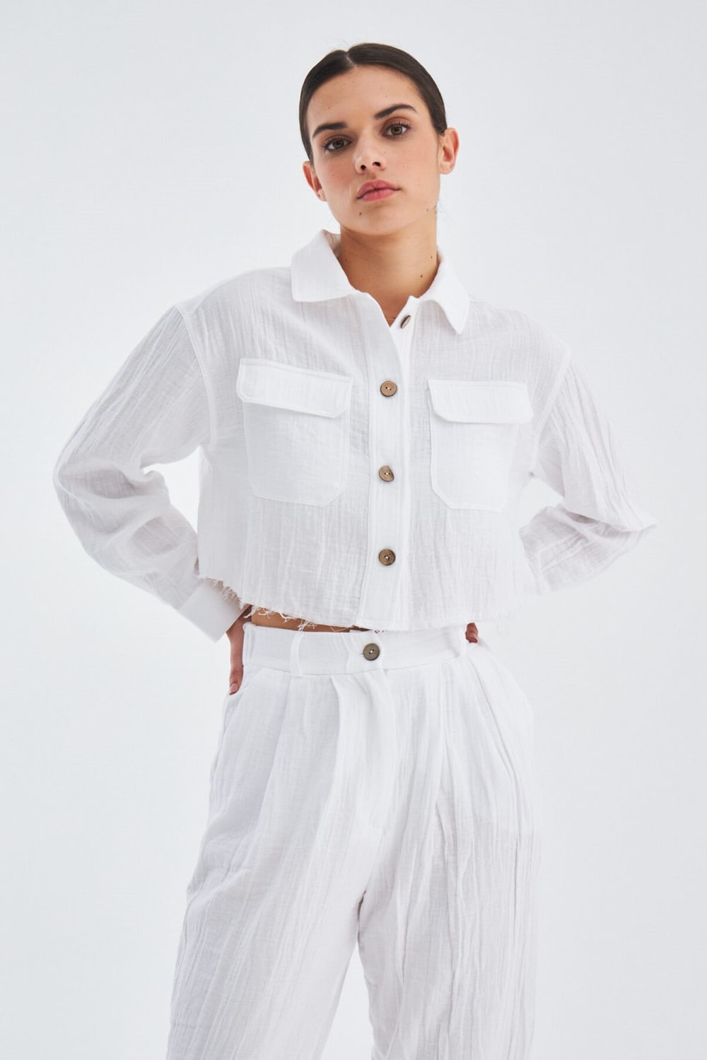 Peraluna-Sandal Gömlek Bol Kesim Cepli Yazlık Crop Kadın Gömlek-Gömlek-6-Milagron.com