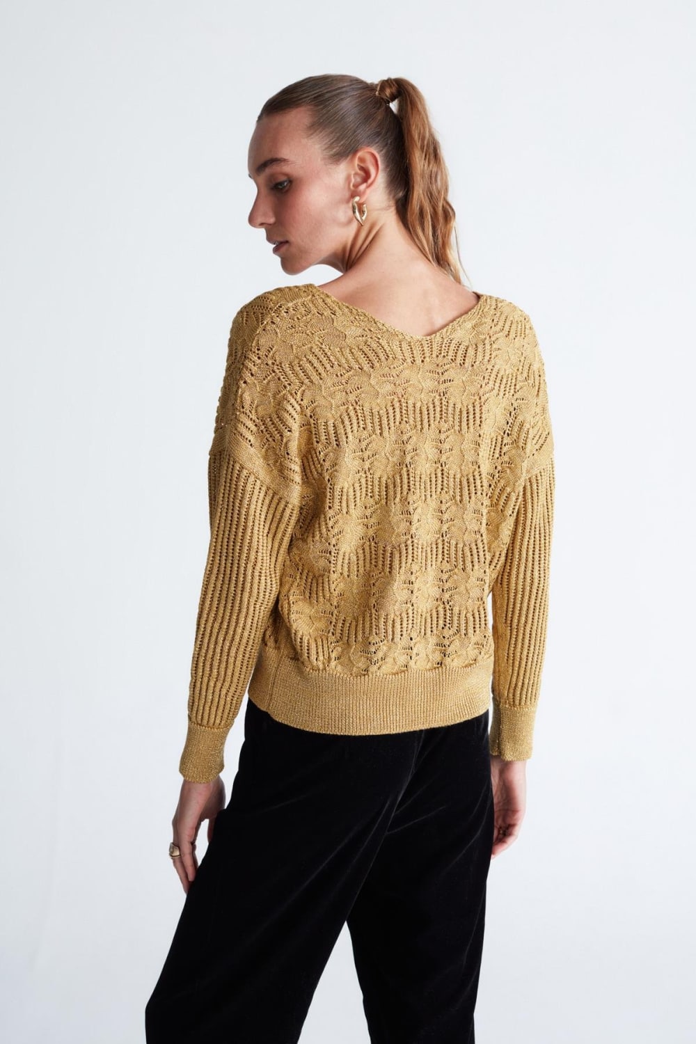 Peraluna-Scarlet Pullover Çiçek Desen V Yaka Simli Uzun Kol Kadın Triko Kazak -Kazak & Triko-7-Milagron.com