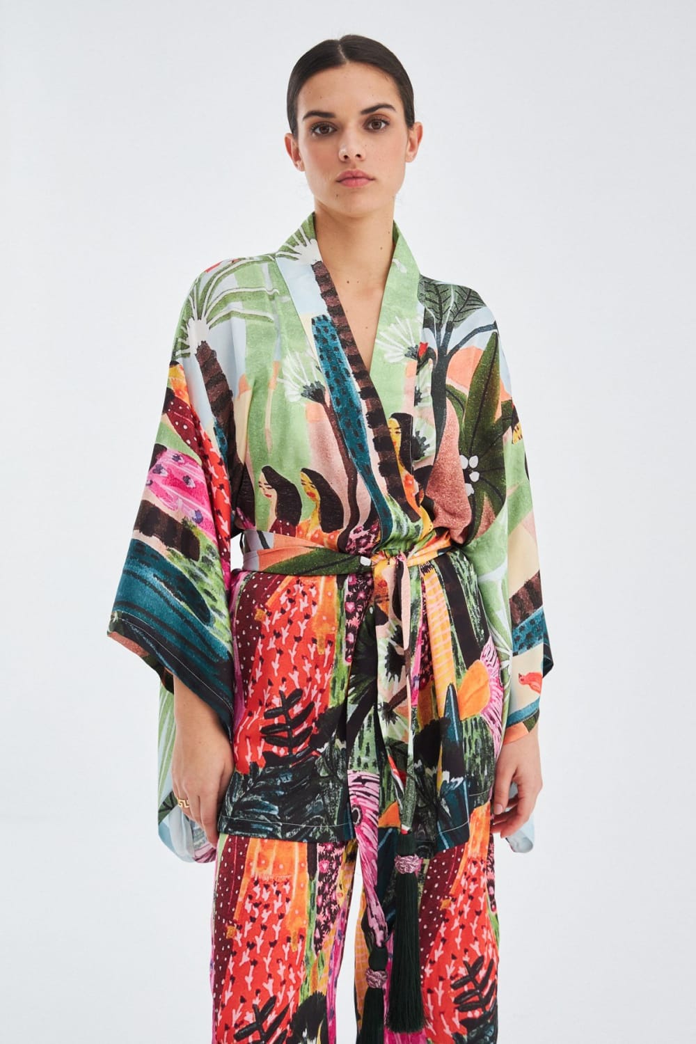 Peraluna-Shuko Tropik Desenli Geniş Kollu Saten Kadın Kimono-Kimono-1-Milagron.com