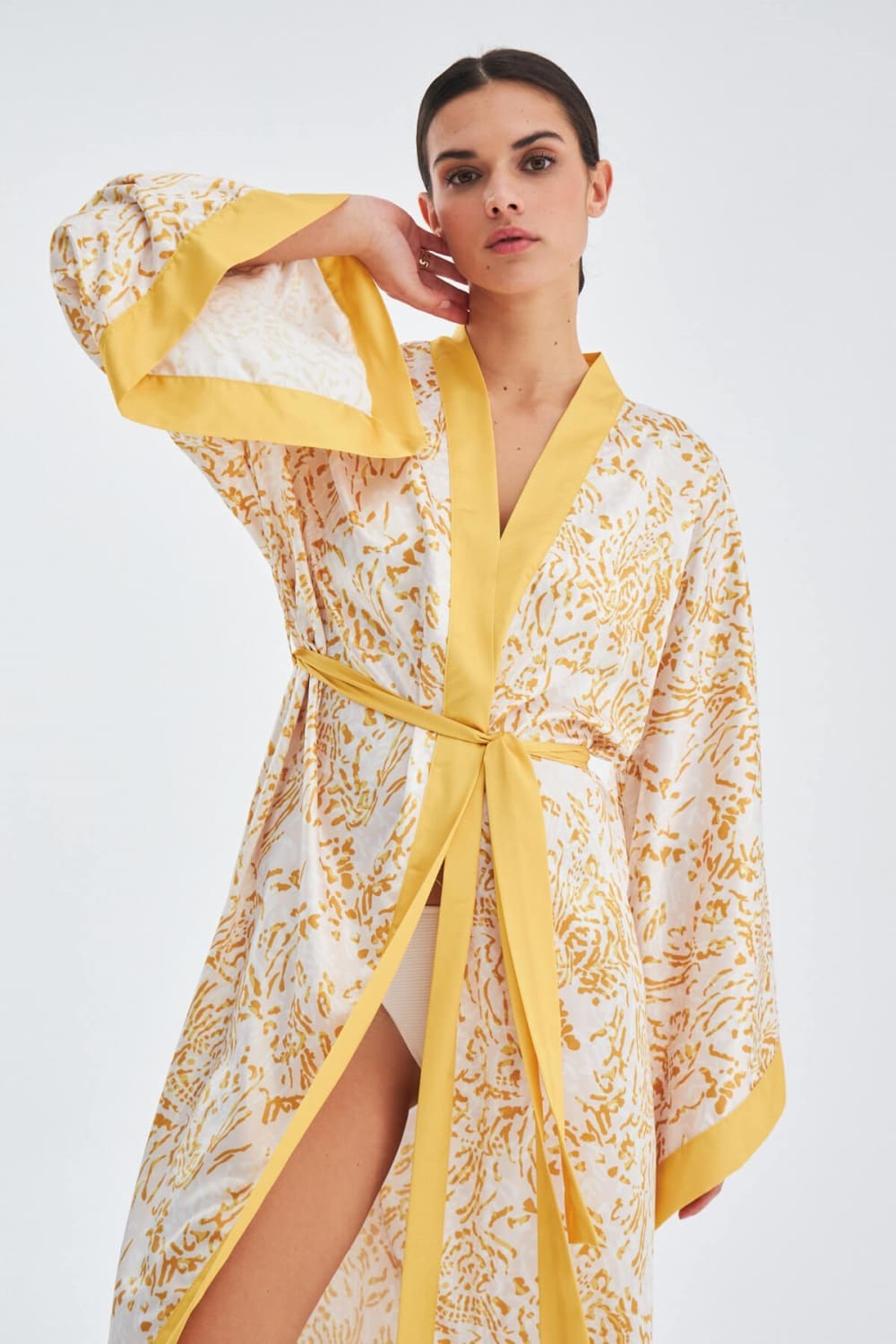 Peraluna-Si̇tara Kimono Desenli 120 Cm Saten Yazlık Kadın Kimono-Kimono-1-Milagron.com