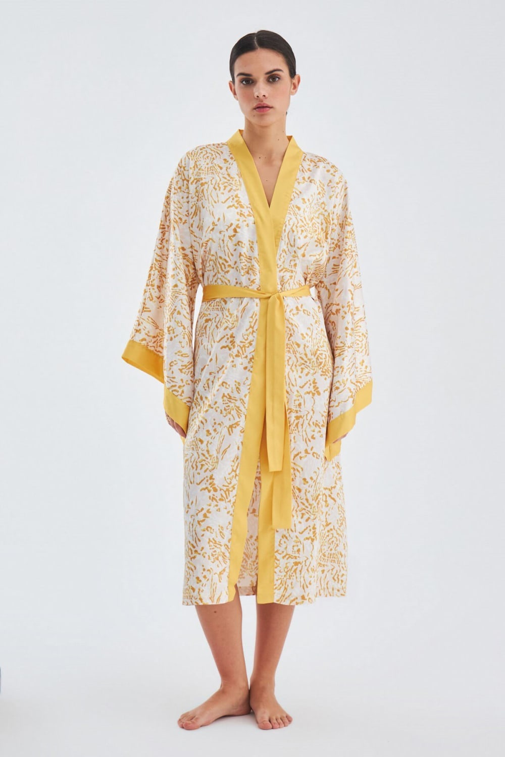 Peraluna-Si̇tara Kimono Desenli 120 Cm Saten Yazlık Kadın Kimono-Kimono-4-Milagron.com