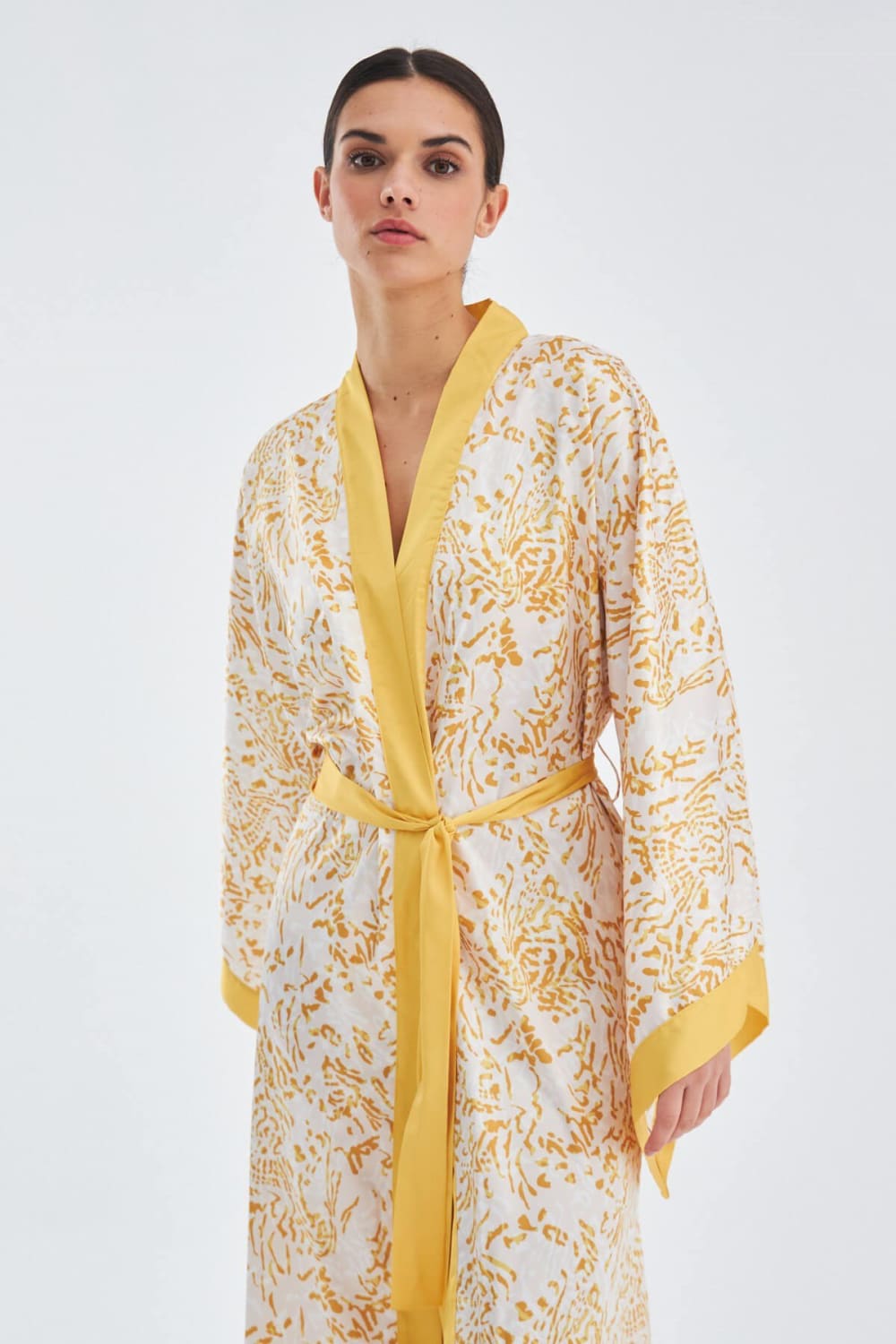 Peraluna-Si̇tara Kimono Desenli 120 Cm Saten Yazlık Kadın Kimono-Kimono-5-Milagron.com