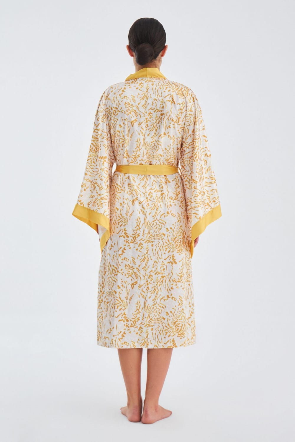 Peraluna-Si̇tara Kimono Desenli 120 Cm Saten Yazlık Kadın Kimono-Kimono-8-Milagron.com