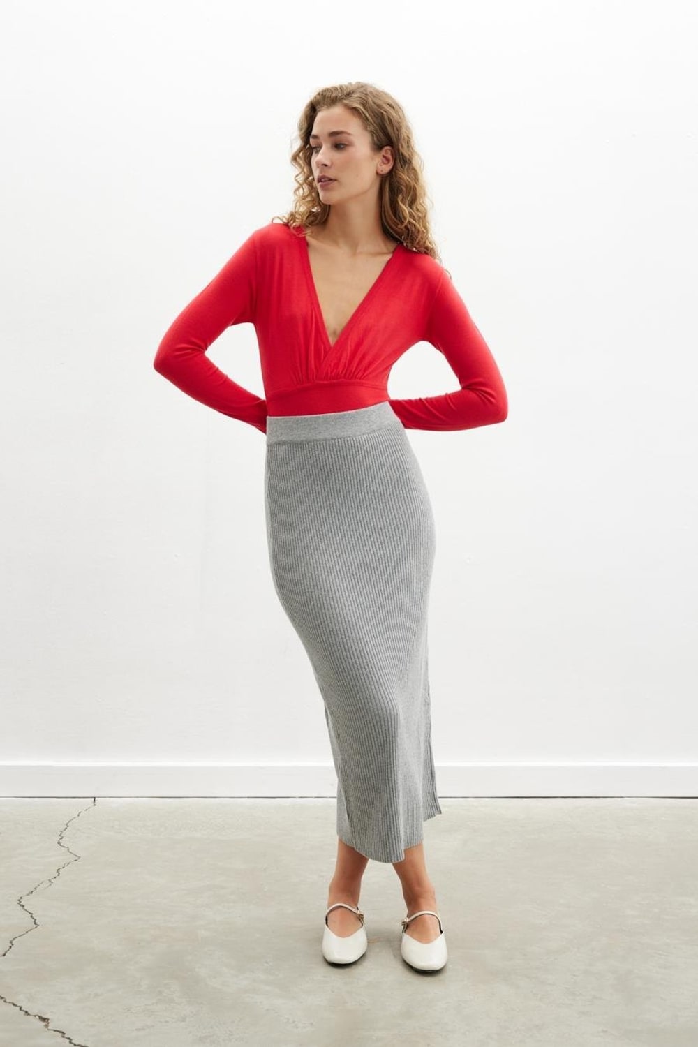 Peraluna-Styleboom X Devon Bodysuit V Yaka Uzun Kol Alttan Çıtçıtlı Kadın Triko Body-Body-22-Milagron.com