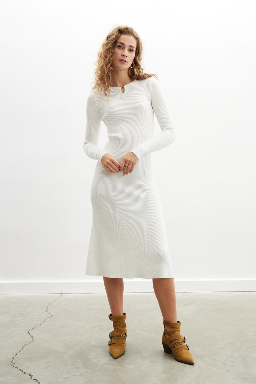 Peraluna-Styleboom X Dorset Dress Toka Detaylı Ribana Örgü Midi Kadın Triko Elbise-Elbise-15-Milagron.com