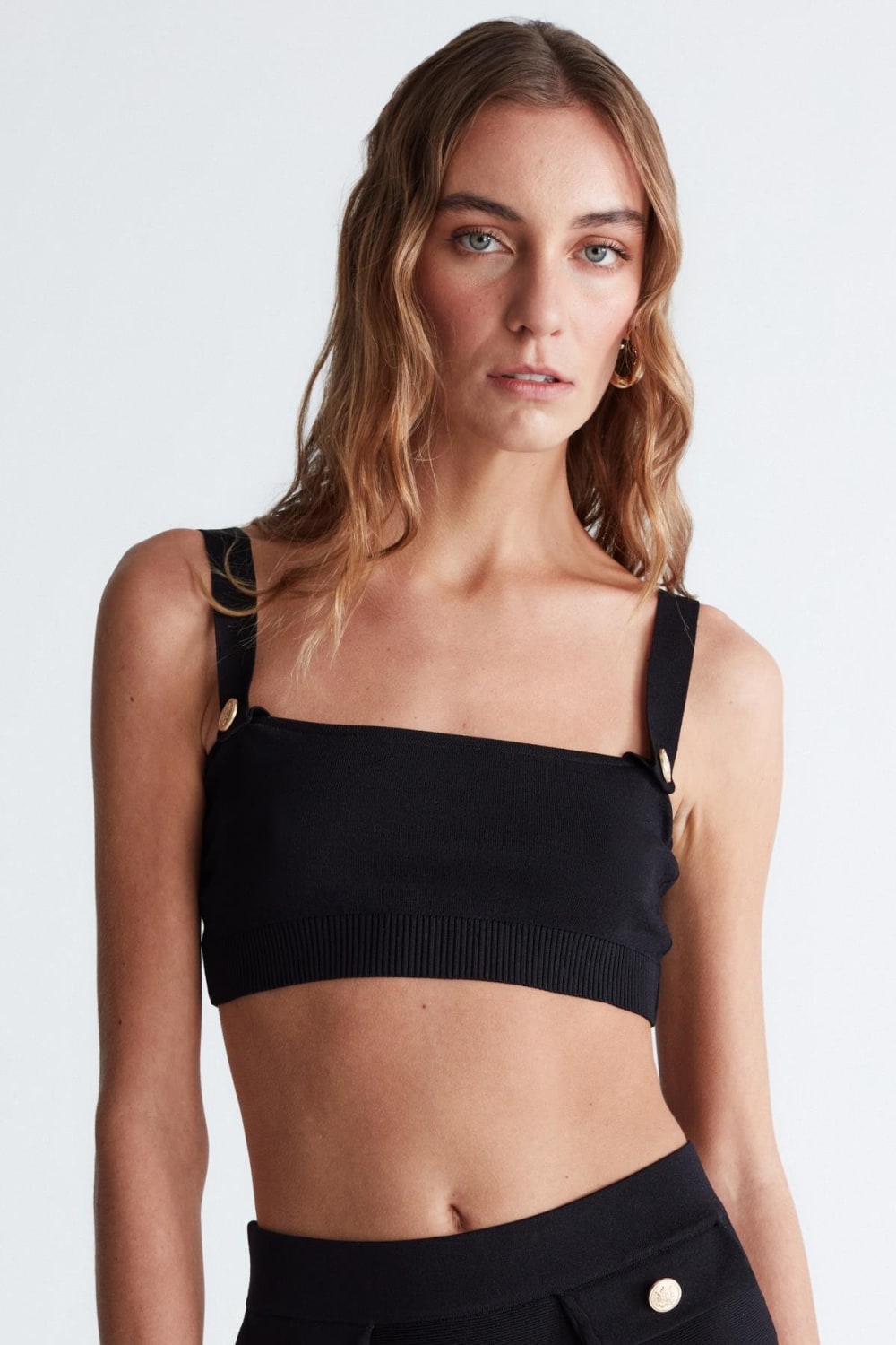 Peraluna-Styleboom X Elizabeth Bralet Düğme Detaylı Askılı Kadın Triko Bralet -Crop Top-23-Milagron.com