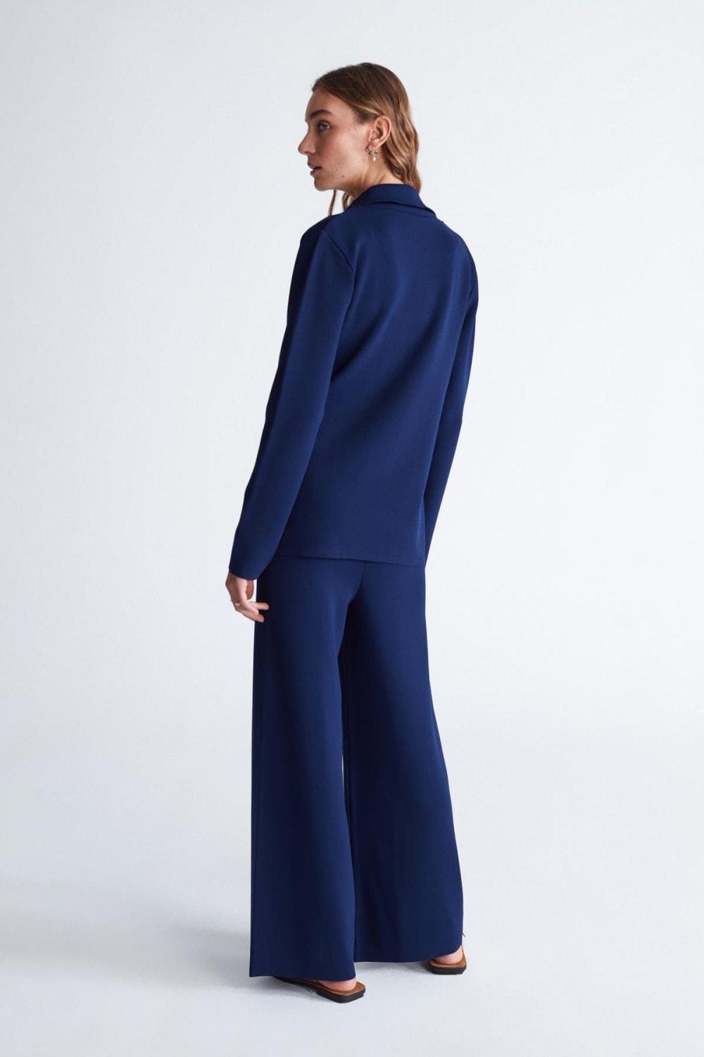 Peraluna-Styleboom X Katherine Blazer Çelik Örgü Klasik Kesim Düğmeli Blazer Kadın Triko Ceket -Ceket-8-Milagron.com