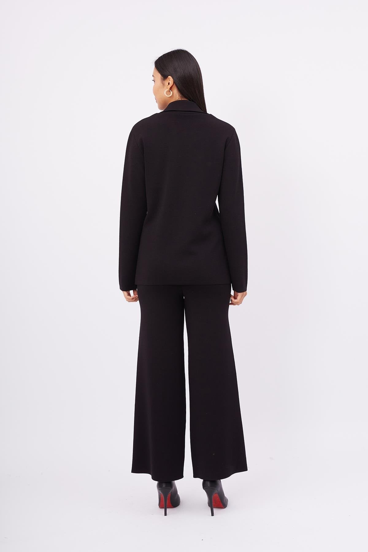 Peraluna-Styleboom X Katherine Blazer Çelik Örgü Klasik Kesim Düğmeli Blazer Kadın Triko Ceket Siyah-Blazer Ceket-6-Milagron.com