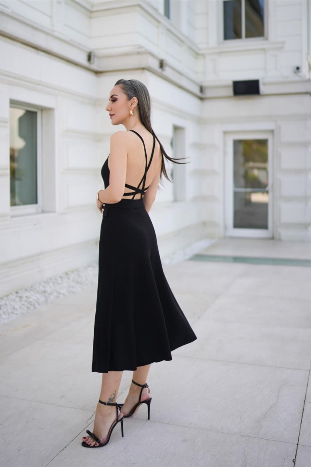 Peraluna-Styleboom X Vivien Skirt Düğme Detaylı Diz Altı Kloş Kadın Triko Etek -Etek-11-Milagron.com