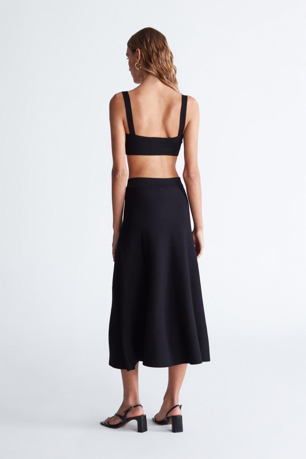 Peraluna-Styleboom X Vivien Skirt Düğme Detaylı Diz Altı Kloş Kadın Triko Etek -Etek-14-Milagron.com