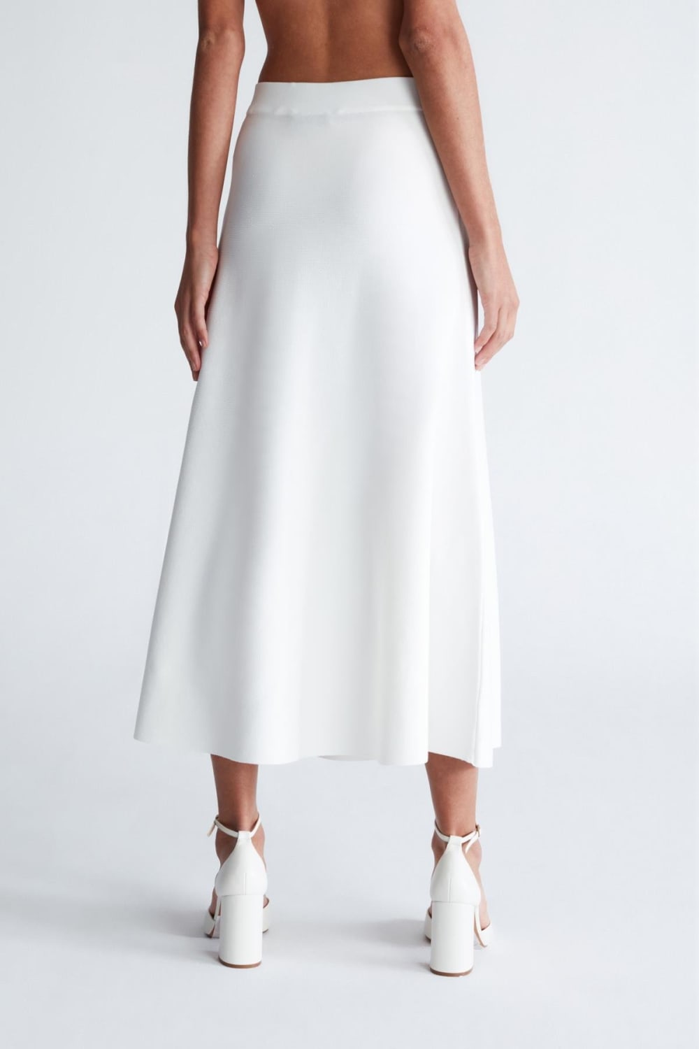 Peraluna-Styleboom X Vivien Skirt Düğme Detaylı Diz Altı Kloş Kadın Triko Etek -Etek-27-Milagron.com